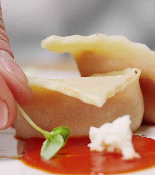 Ravioli mit Caprese-Füllung