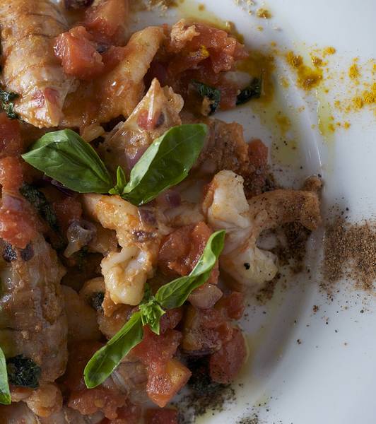 Sautierte Heuschreckenkrebse und Garnelen