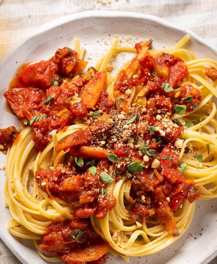 Tomaten-Ratatouille mit Linguini